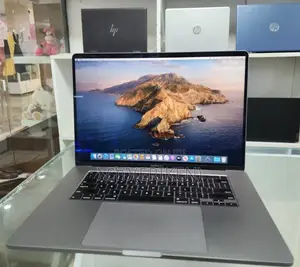 Photo - New Laptop Apple MacBook Pro 2017 16GB Intel Core I7 SSD 512GB