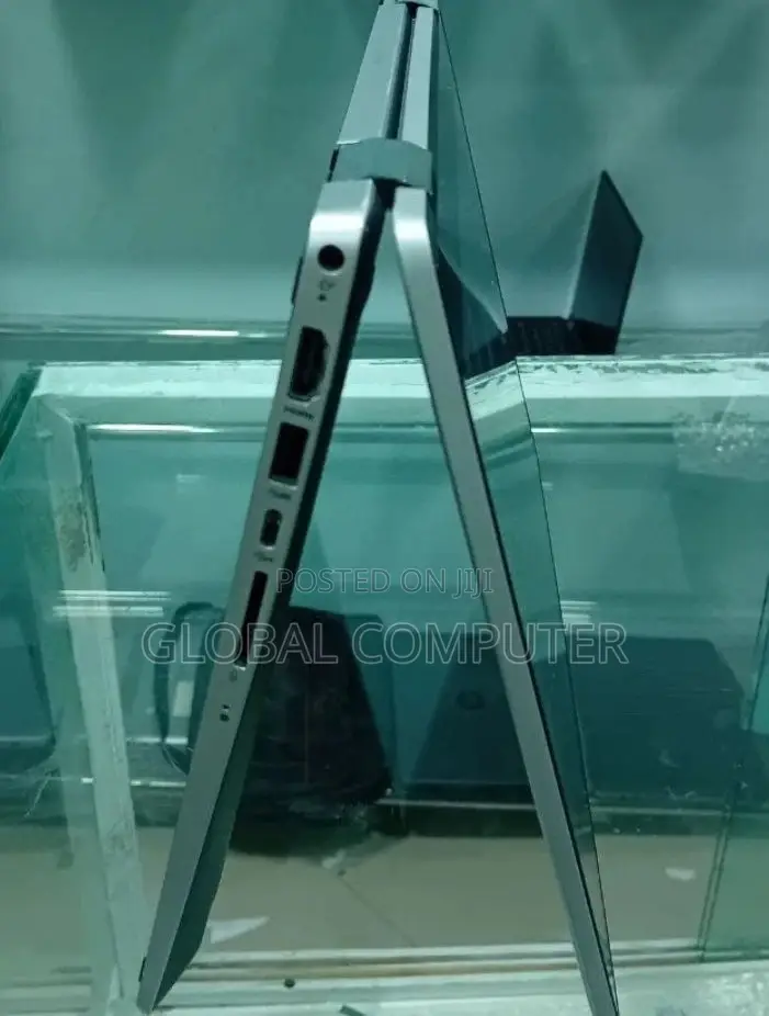 New Laptop HP Pavilion 13z 8GB Intel Core I5 SSD 256GB