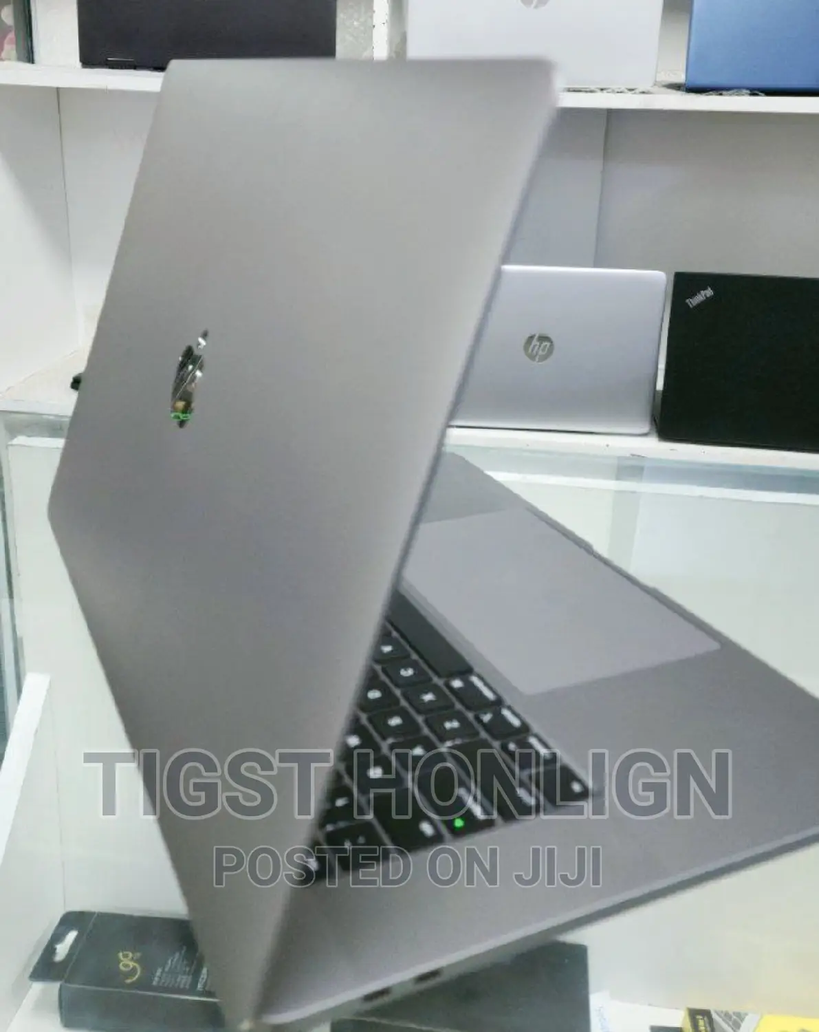 New Laptop Apple MacBook Pro 2017 16GB Intel Core I7 SSD 512GB