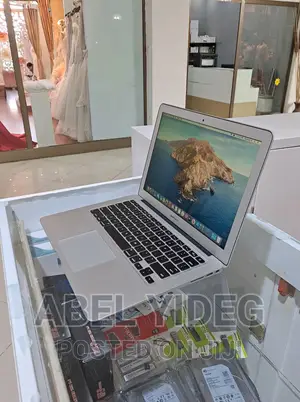 New Laptop Apple MacBook Air 2015 4GB Intel Core I5 SSD 128GB