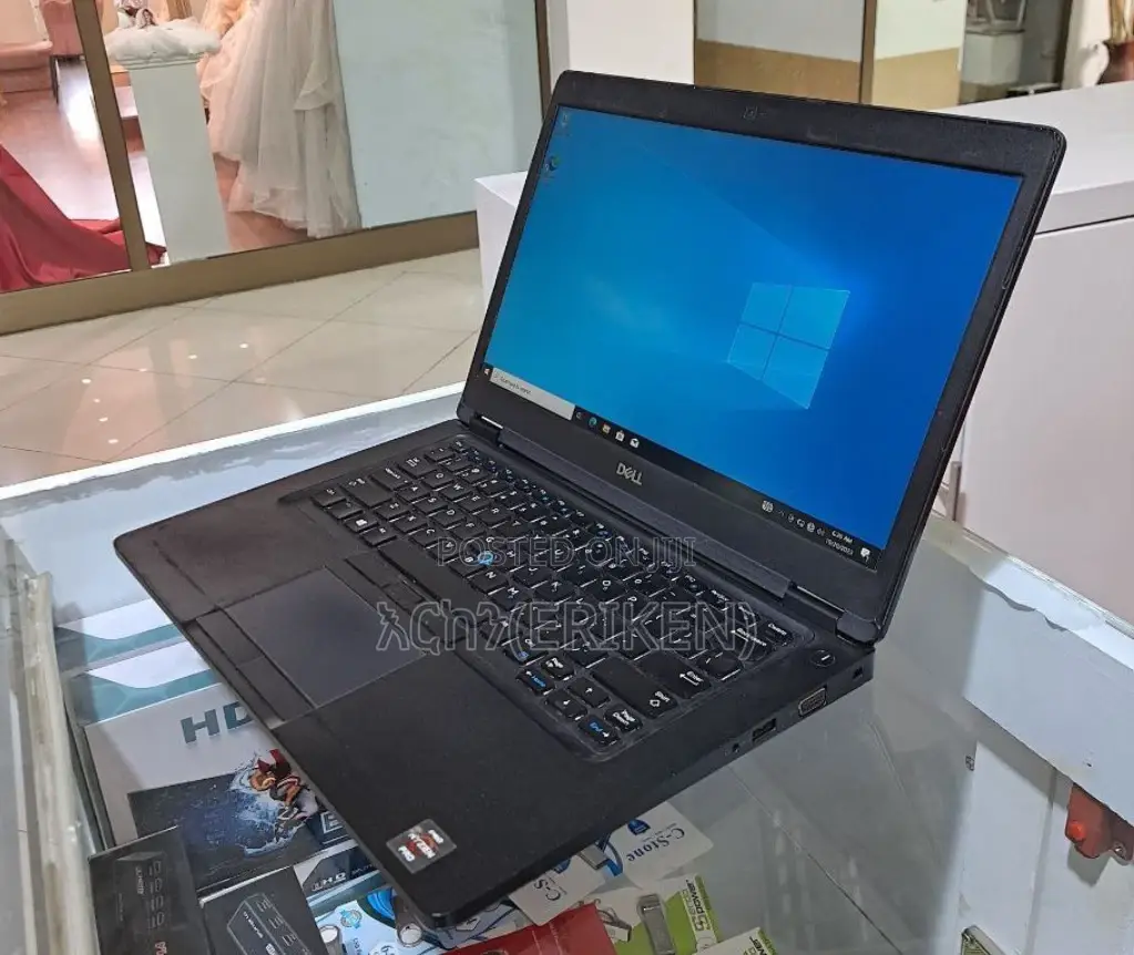 New Laptop Dell Latitude 5310 8GB AMD Ryzen 5 SSD 256GB