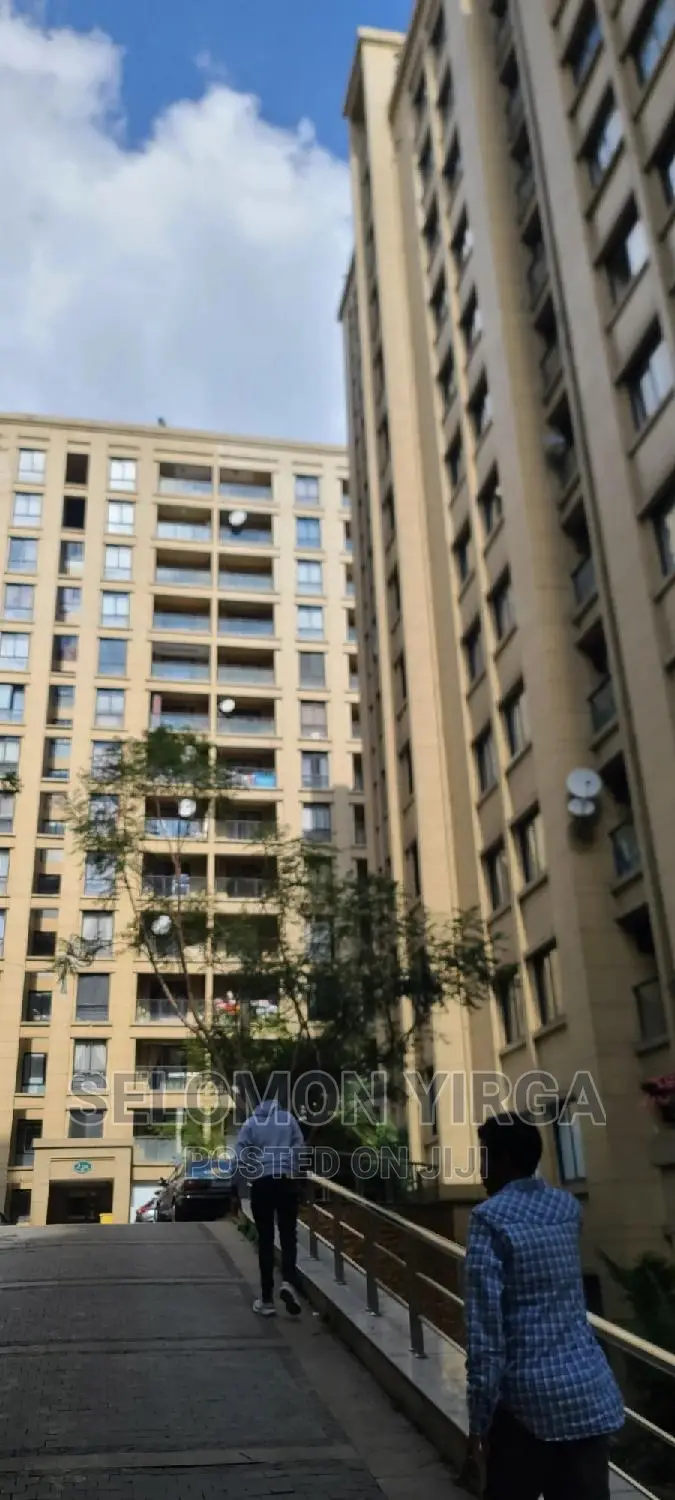 3bdrm Apartment in አድስ አበባ, Bole for sale