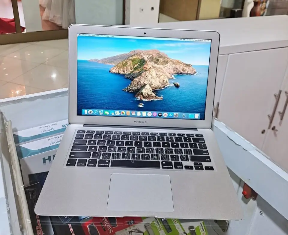 New Laptop Apple MacBook Air 2013 2GB Intel Core I5 SSD 60GB