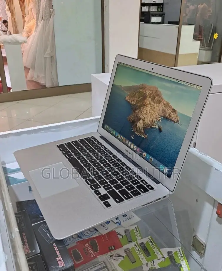 New Laptop Apple MacBook Air 2015 4GB Intel Core I5 SSD 128GB