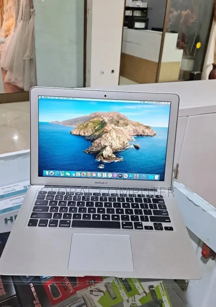 New Laptop Apple MacBook Air 2015 4GB Intel Core I5 SSD 128GB