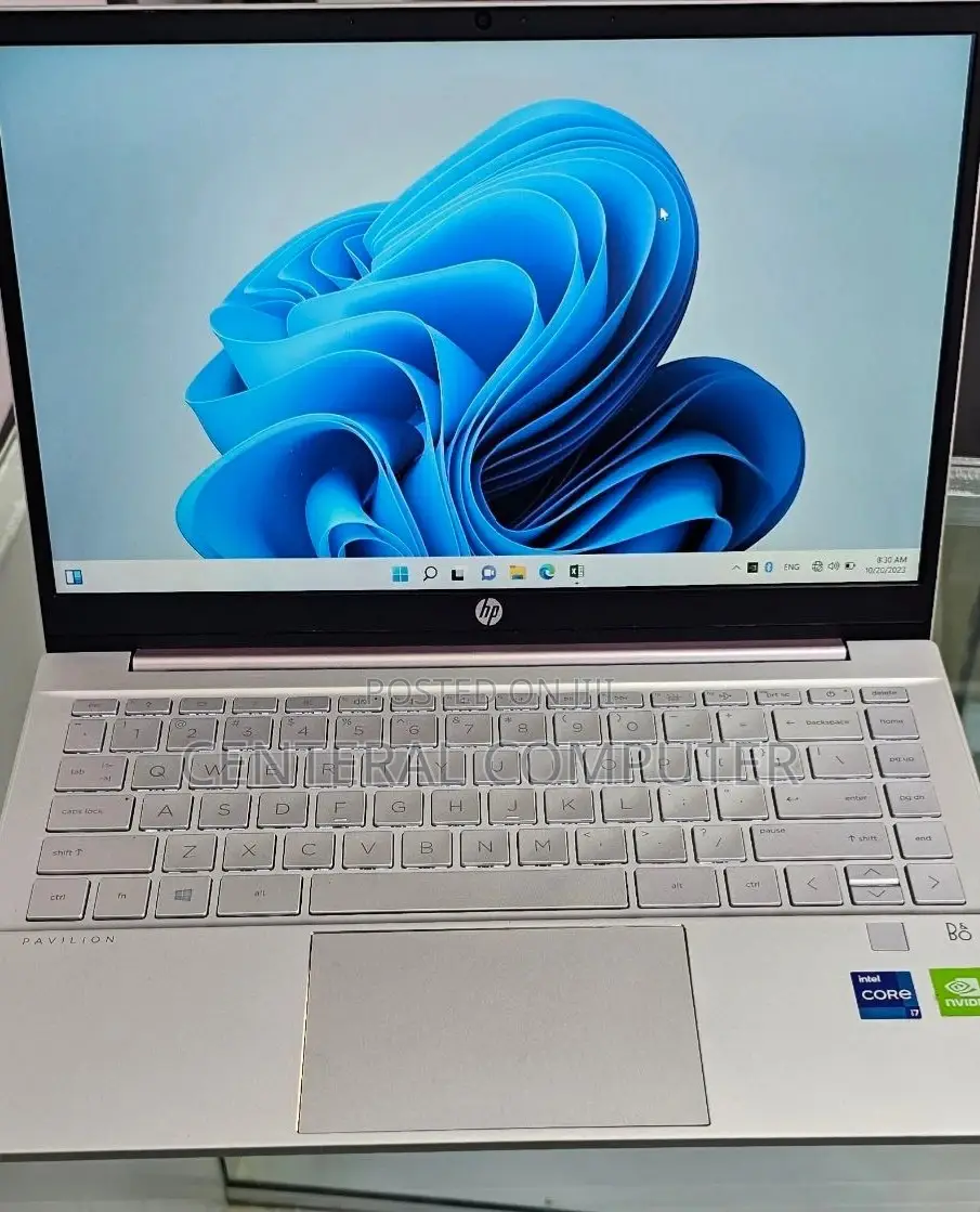 New Laptop HP Pavilion DM1 16GB Intel Core I7 SSD 512GB