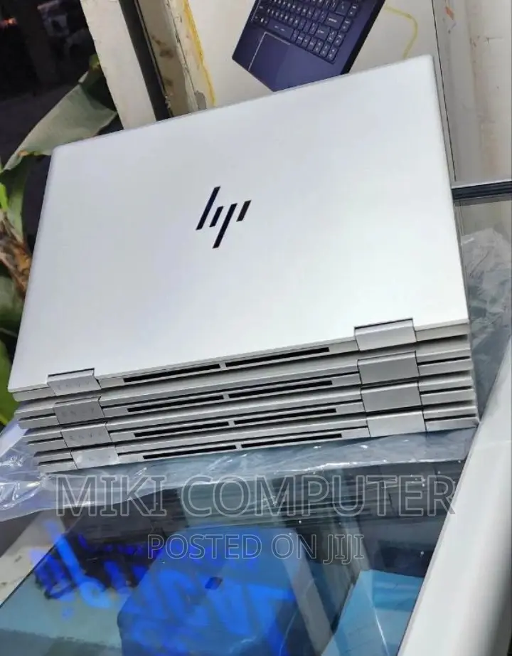 New Laptop HP Envy X360 8GB Intel Core I7 SSD 512GB