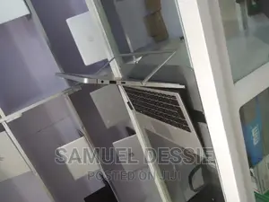 New Laptop HP X2 8GB Intel Core I5 SSD 512GB