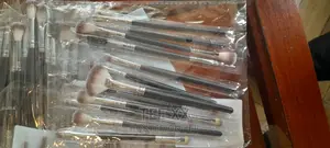 13 PCS Makeup Brushes Set Eye Shadow With Set Make-Up Bag