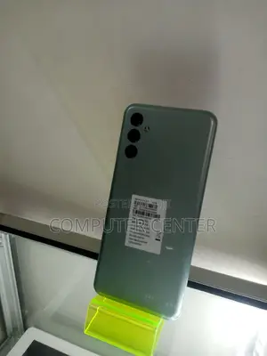 New Samsung Galaxy M13 64 GB Silver