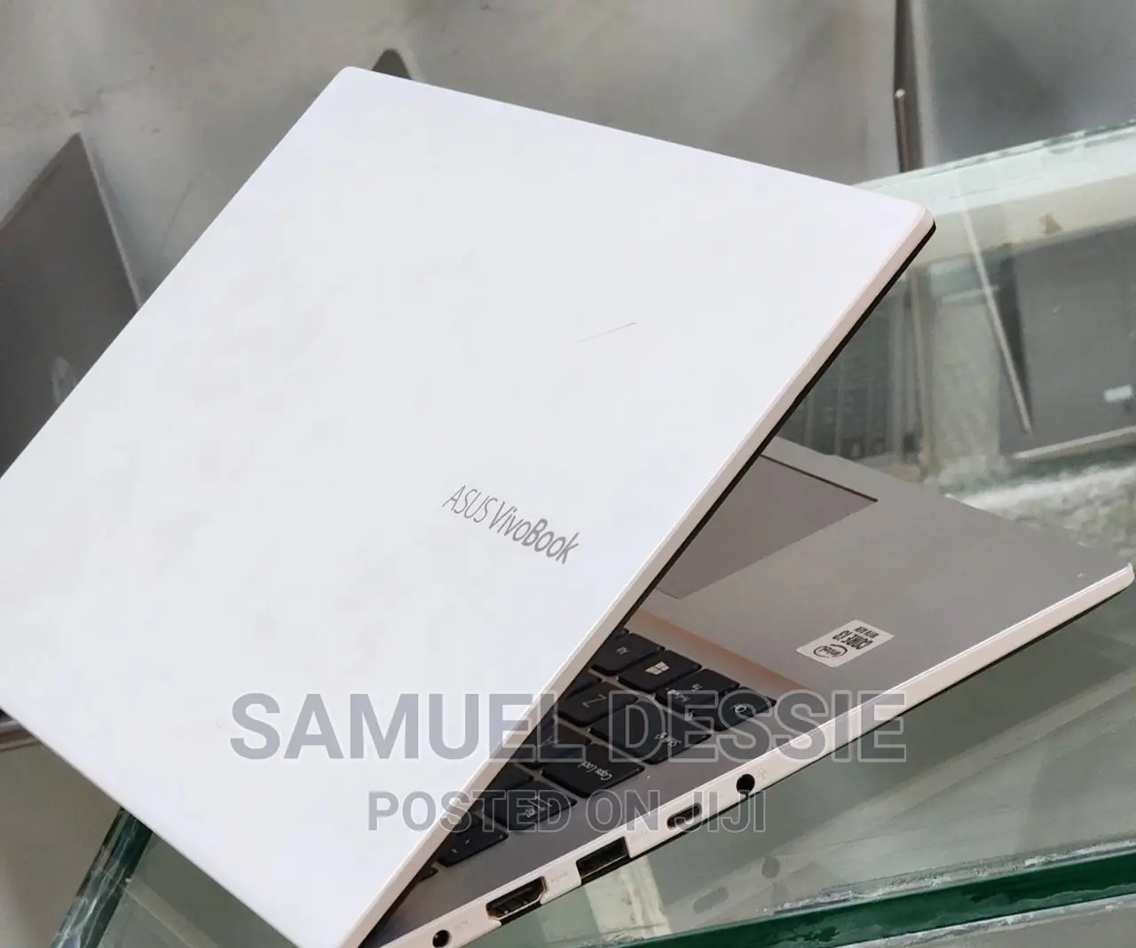 New Laptop Asus VivoBook 15 X505BA 4GB Intel Core I3 SSD 256GB