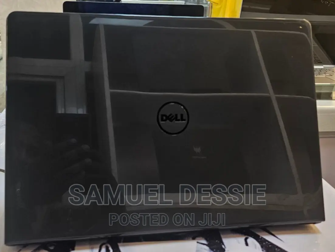 New Laptop Dell Inspiron 15 8GB Intel Core I5 HDD 1T