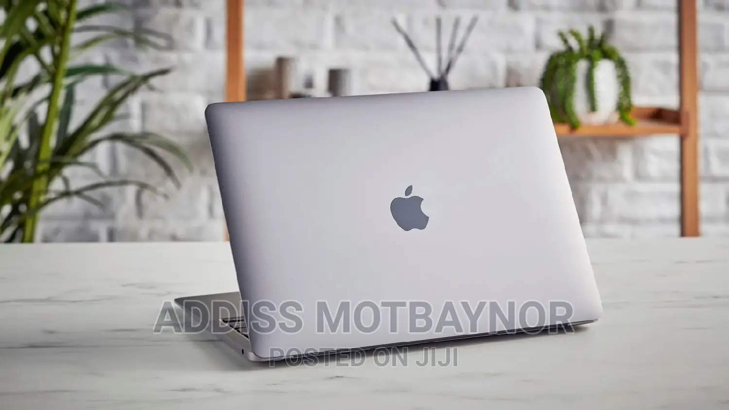 New Laptop Apple MacBook Pro 2017 16GB Intel Core i7 SSD 512GB