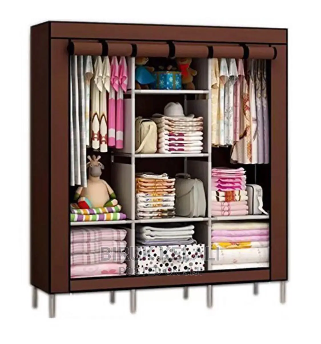 ዘመናዊ ልብስ መደርደሪያ