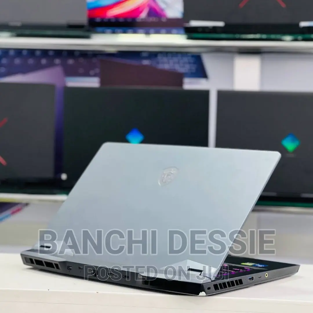 New Laptop MSI GE66 Raider 16GB Intel Core I7 SSD 1T