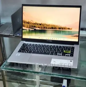 New Laptop Asus VivoBook 15 X505BA 4GB Intel Core I3 SSD 256GB
