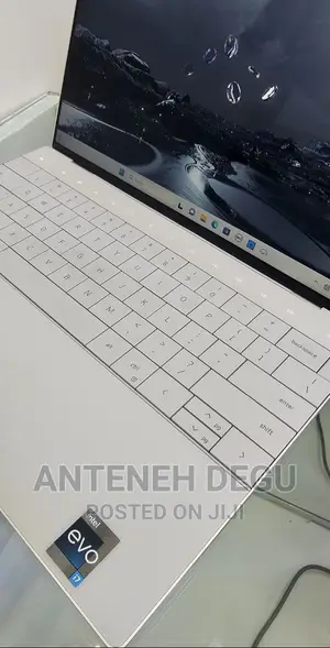 New Laptop Dell XPS 13 16GB Intel Core I7 SSD 512GB