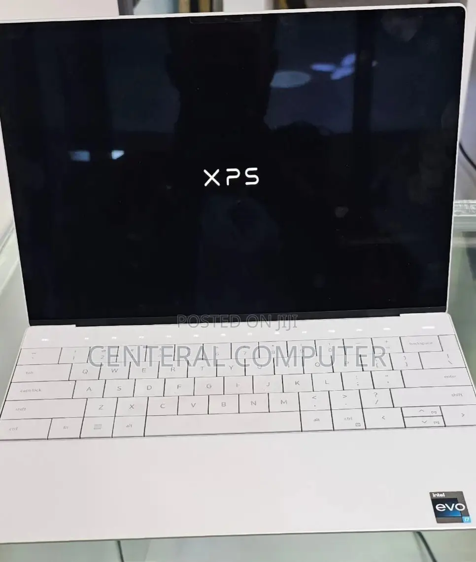 New Laptop Dell XPS 15 9530 16GB Intel Core I7 SSD 512GB