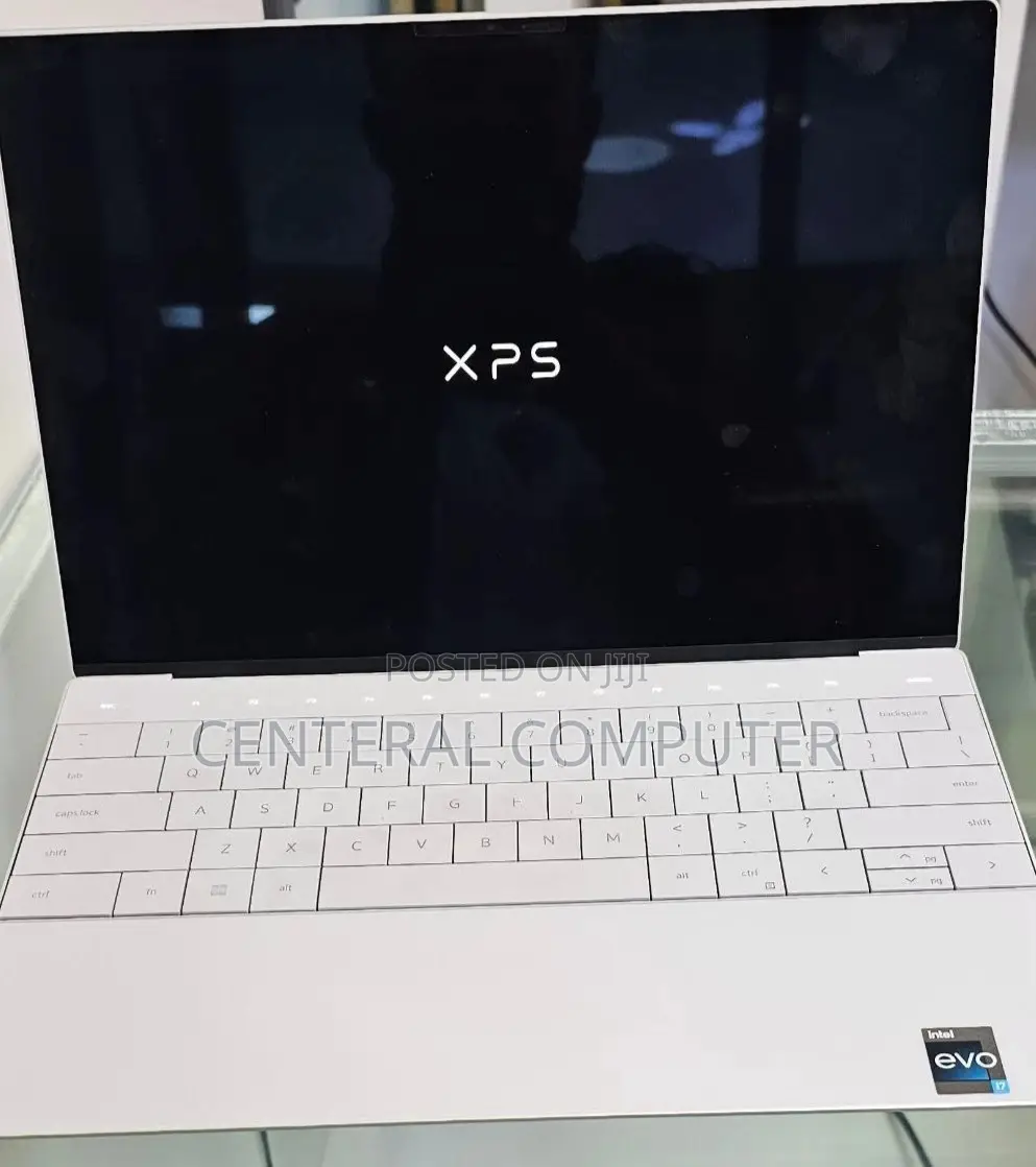 New Laptop Dell XPS 15 9530 16GB Intel Core I7 SSD 512GB