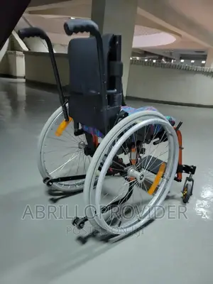 Kids WHEELCHAIR/SMALL SIZE Wheelchair