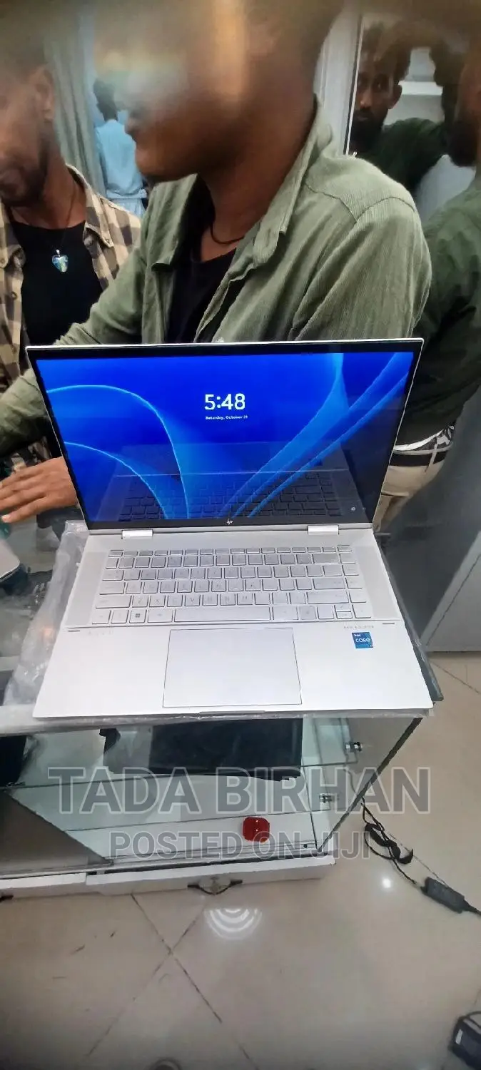 New Laptop HP Envy X360 16GB Intel Core I7 SSD 1T