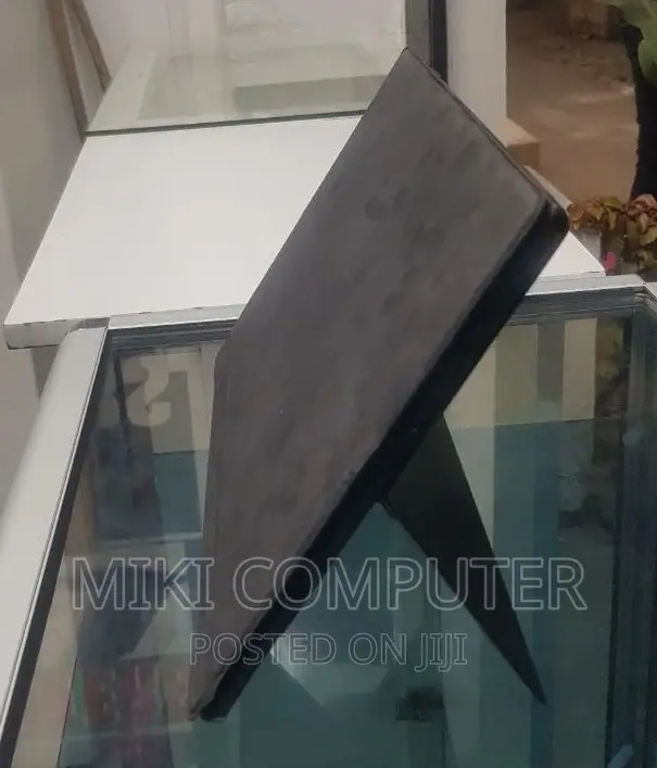 New Laptop 8GB Intel Core I5 SSD 256GB