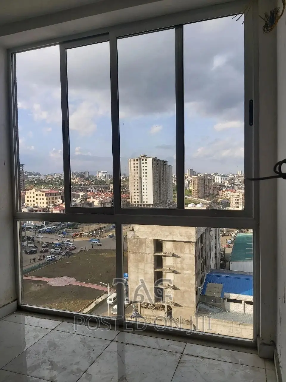 3bdrm Apartment in የግል, Bole for sale