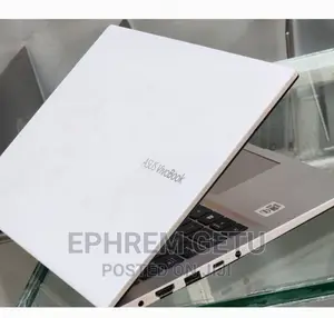 New Laptop Asus Vivobook F200CA 4GB Intel Core I3 SSD 256GB