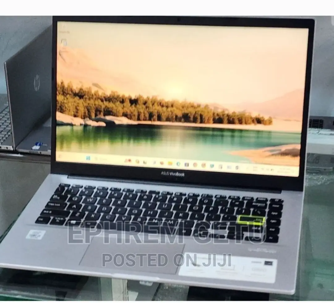 New Laptop Asus Vivobook F200CA 4GB Intel Core I3 SSD 256GB