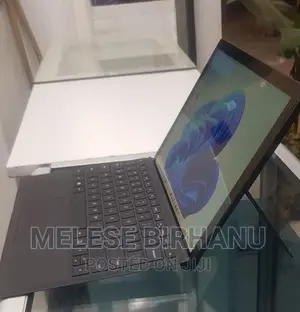 Photo - New Laptop Microsoft Surface Pro 7 8GB Intel Core I5 SSD 256GB