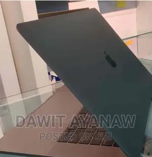 Photo - New Laptop Apple MacBook Pro 2018 16GB Intel Core I7 SSD 512GB