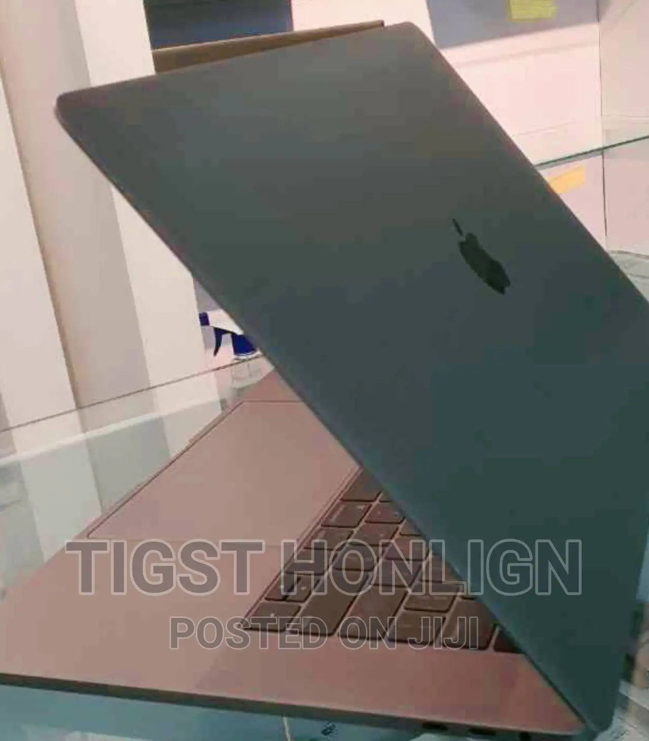 New Laptop Apple MacBook 2018 16GB Intel Core I7 SSD 512GB