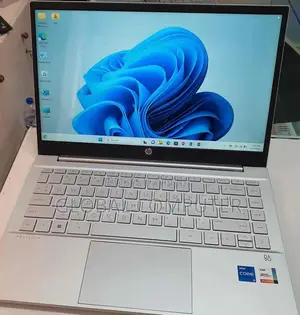 New Laptop HP Pavilion DM3T 8GB Intel Core I5 SSD 512GB