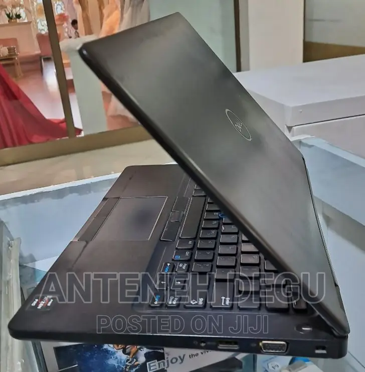 New Laptop Dell Latitude 14 8GB AMD Ryzen 5 SSD 256GB