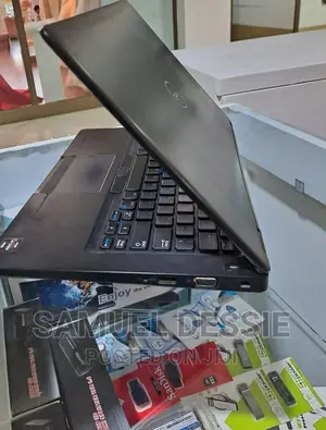 New Laptop Dell Latitude 5310 8GB AMD Ryzen 5 SSD 256GB