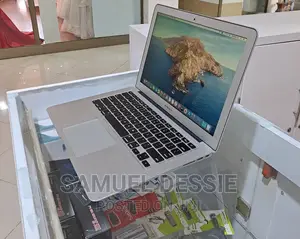 New Laptop Apple MacBook Air 2015 4GB Intel Core I5 SSD 128GB