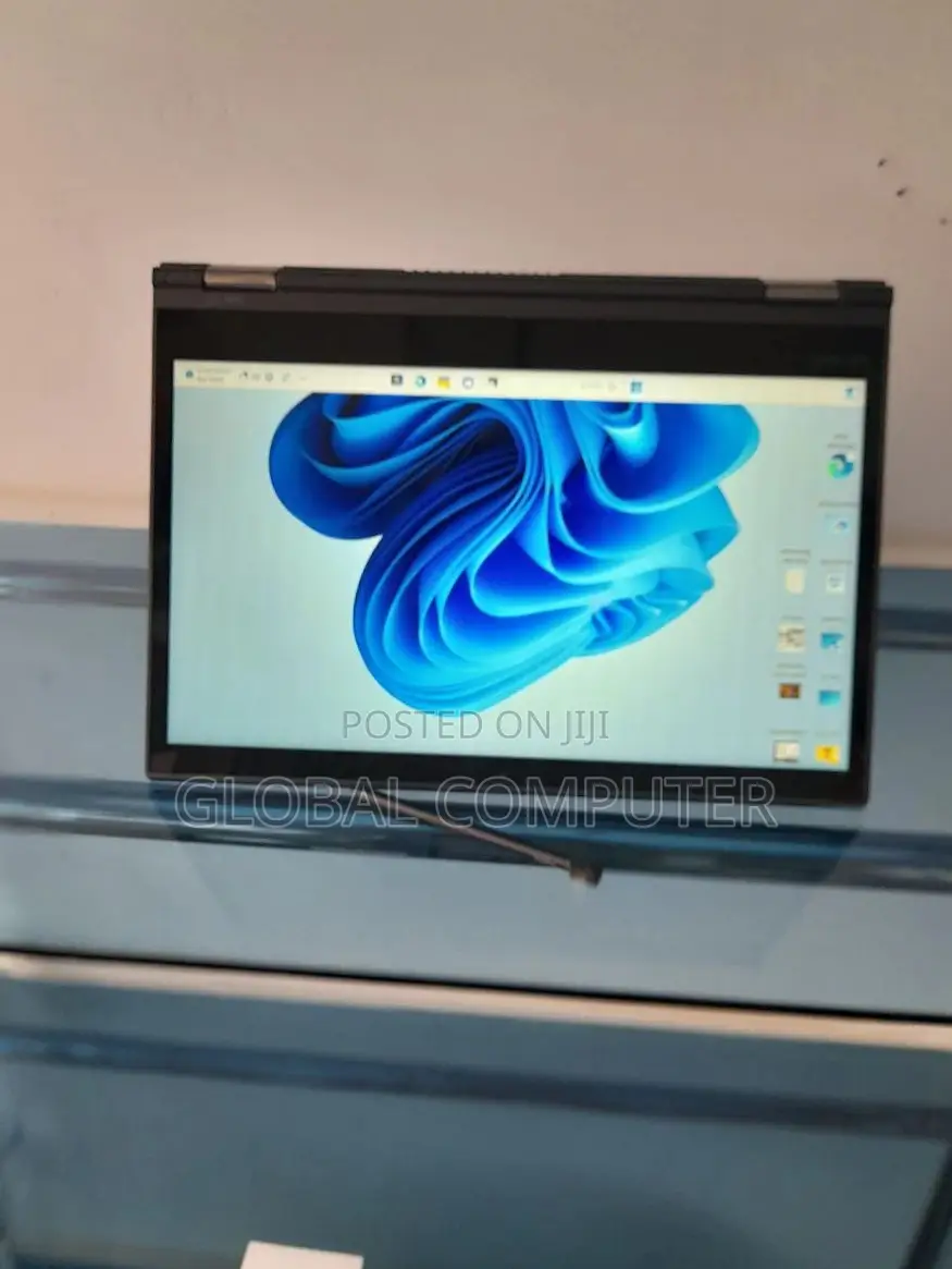 New Laptop Lenovo ThinkPad Yoga 370 8GB Intel Core I7 SSD 512GB