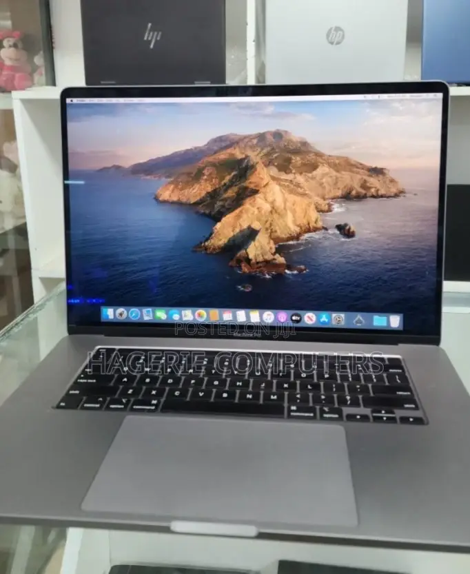 New Laptop Apple MacBook Pro 2017 16GB Intel Core I7 SSD 512GB