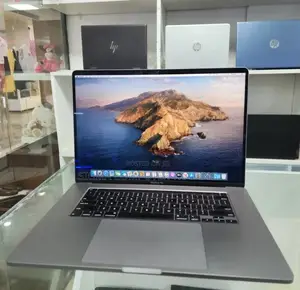 Photo - New Laptop Apple MacBook Pro 2017 16GB Intel Core I7 SSD 512GB