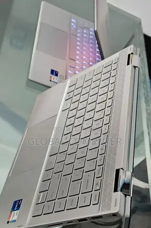 New Laptop HP Pavilion DM3Z 8GB Intel Core I7 SSD 512GB