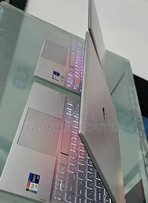 New Laptop HP Pavilion DM3Z 8GB Intel Core I7 SSD 512GB