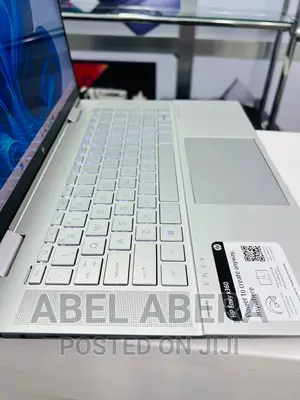 New Laptop HP Envy X360 15z 8GB Intel Core I5 SSD 256GB