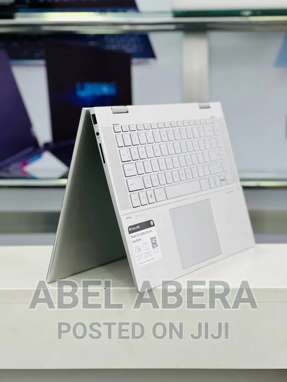 New Laptop HP Envy X360 15z 8GB Intel Core I5 SSD 256GB