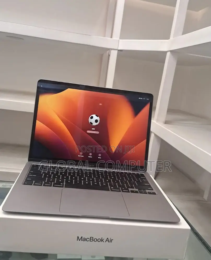 New Laptop Apple MacBook 2020 16GB Intel Core i5 SSD 512GB