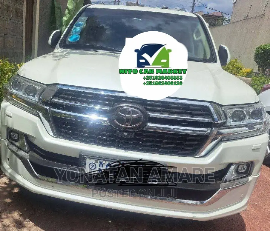 Toyota Land Cruiser 2019 White