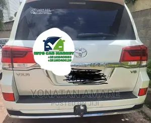 Toyota Land Cruiser 2019 White