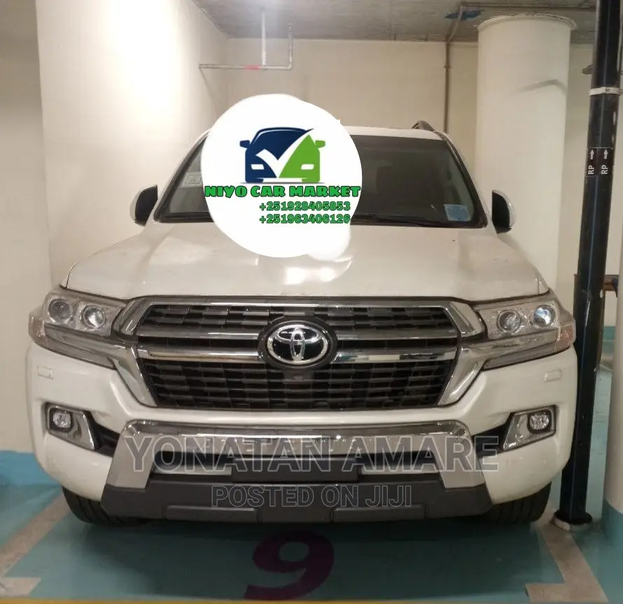 Toyota Land Cruiser 2019 White