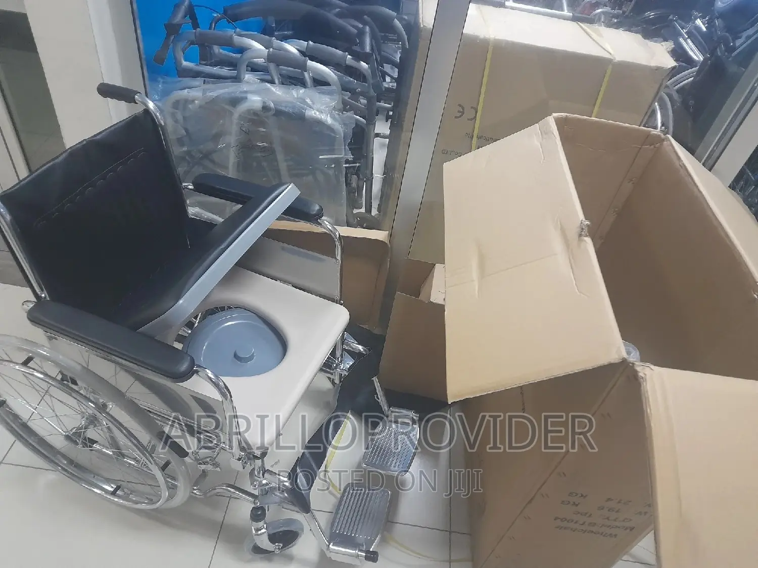 Commode Wheelchair/New Packed Wheelchair/Toilet Wheelchair