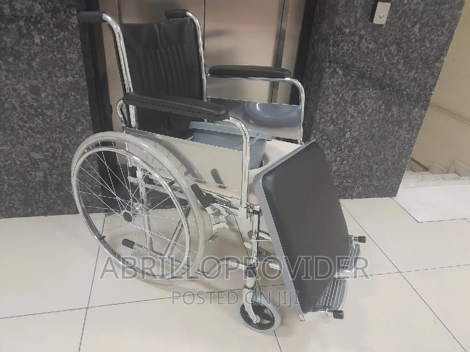 New Packed 150kg Wheelchair/New Potty Wheelchair/Wheelchair
