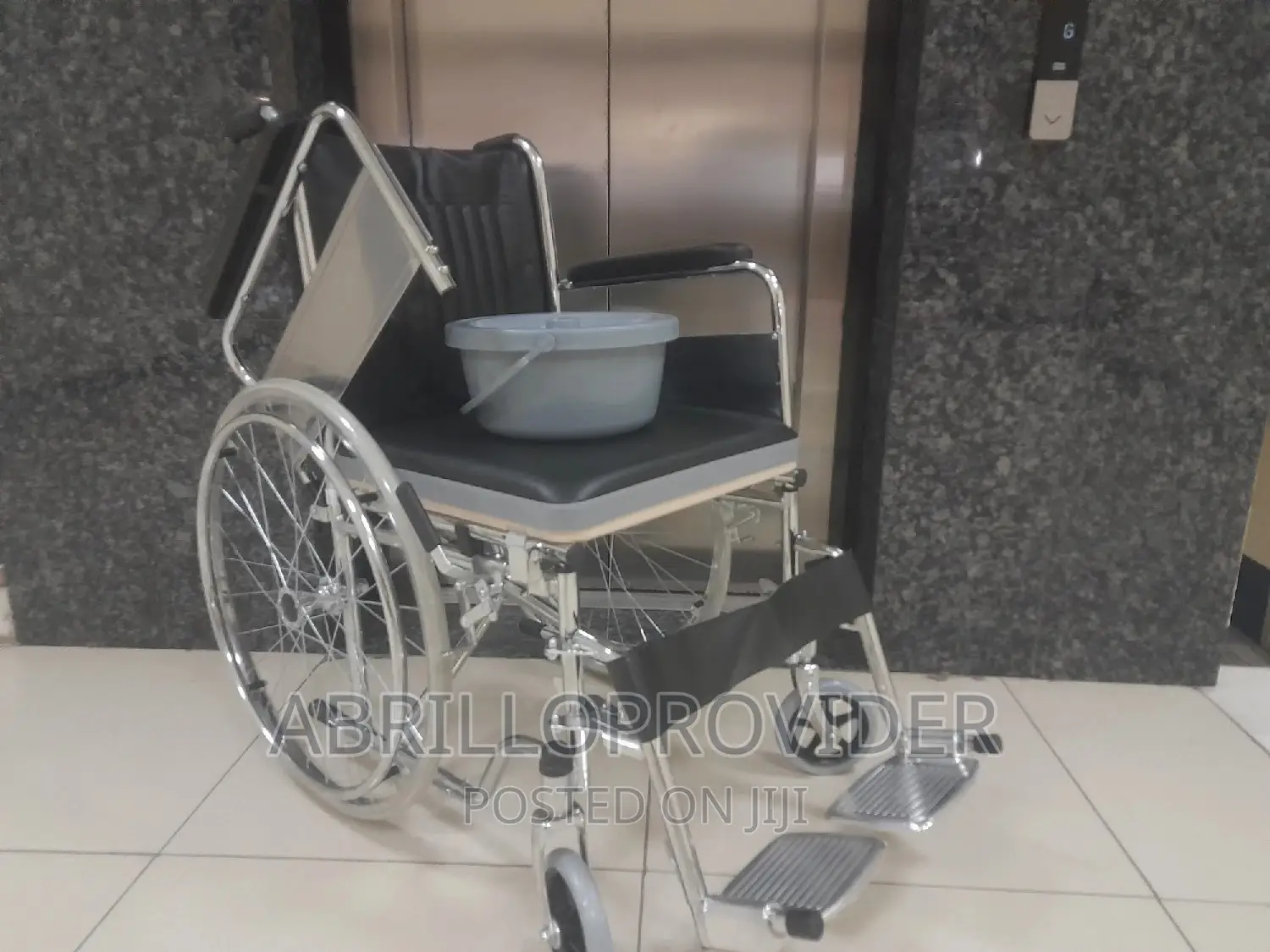New Packed 150kg Wheelchair/New Potty Wheelchair/Wheelchair